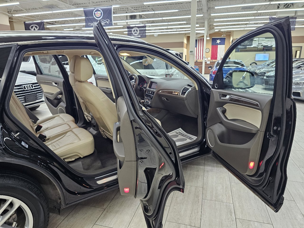 Used 2017 Audi Q5 2.0T Premium Plus w/ Technology Package image 16