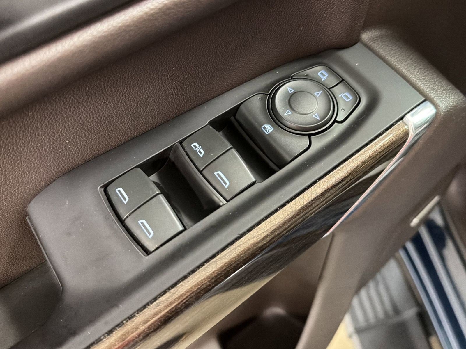 Used 2019 Chevrolet Silverado 1500 RST w/ All-Star Edition RWD image 12