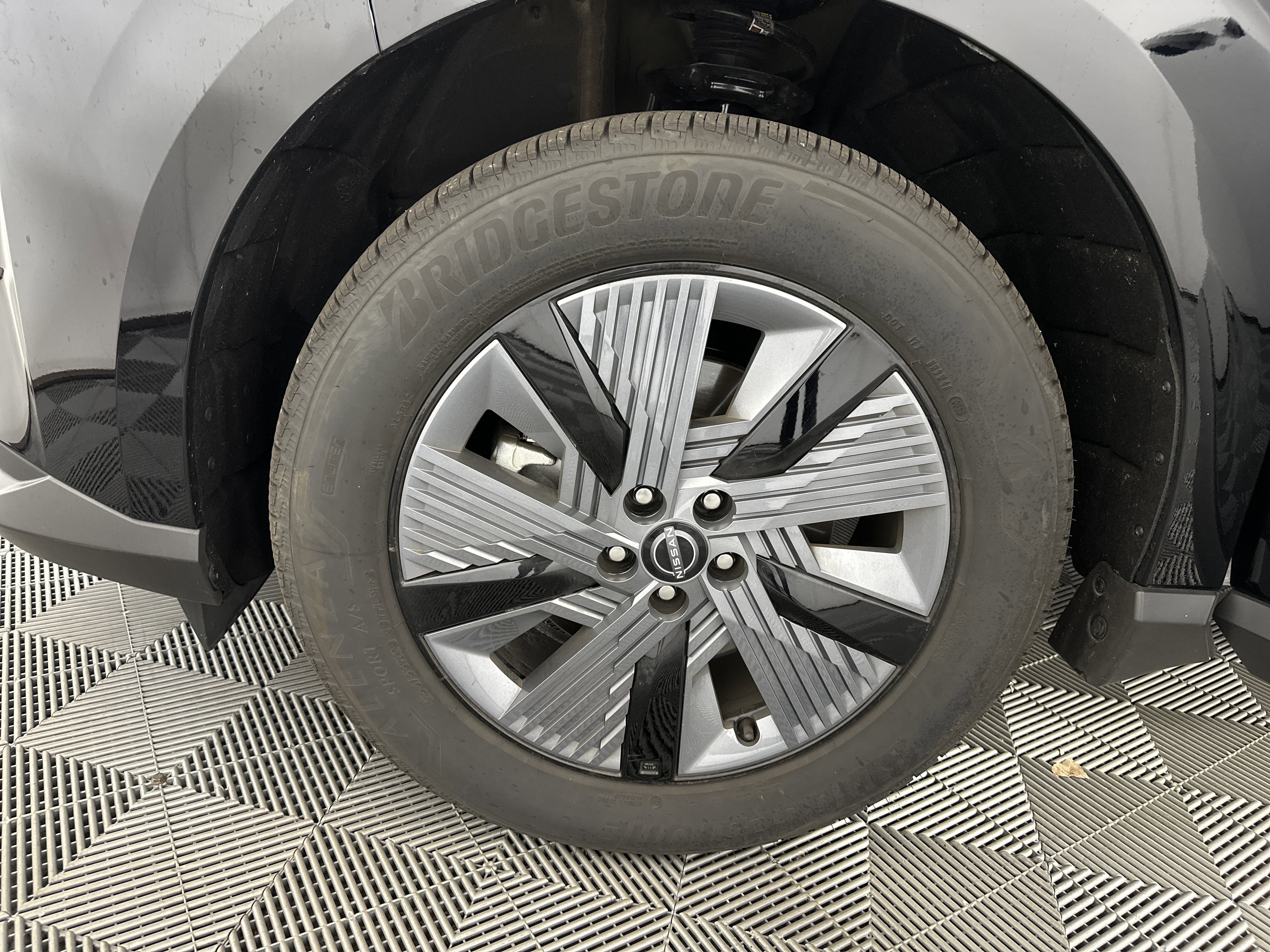 Certified 2025 Nissan Murano SL image 13