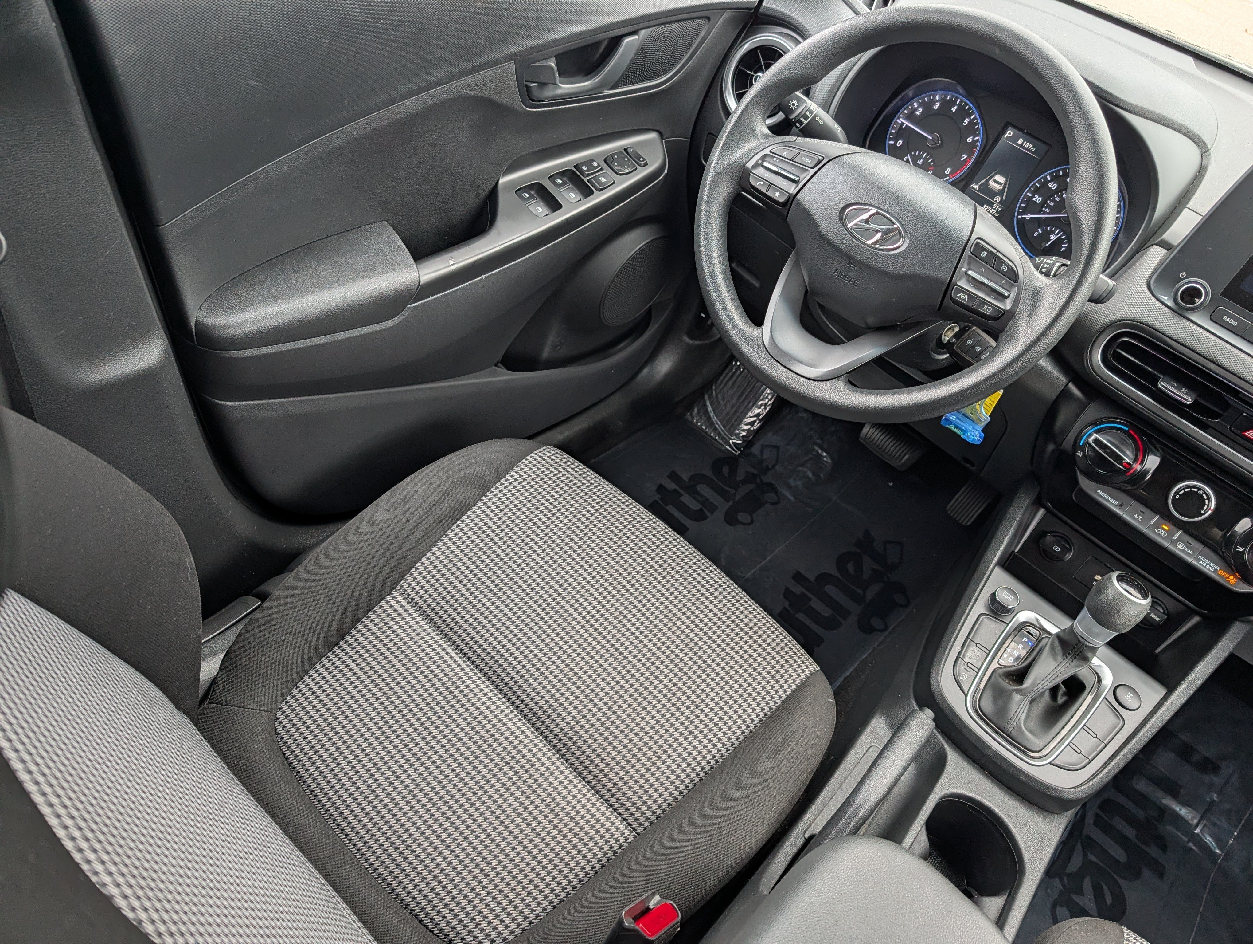 Certified 2023 Hyundai Kona SE w/ Cargo Package AWD/4WD image 9