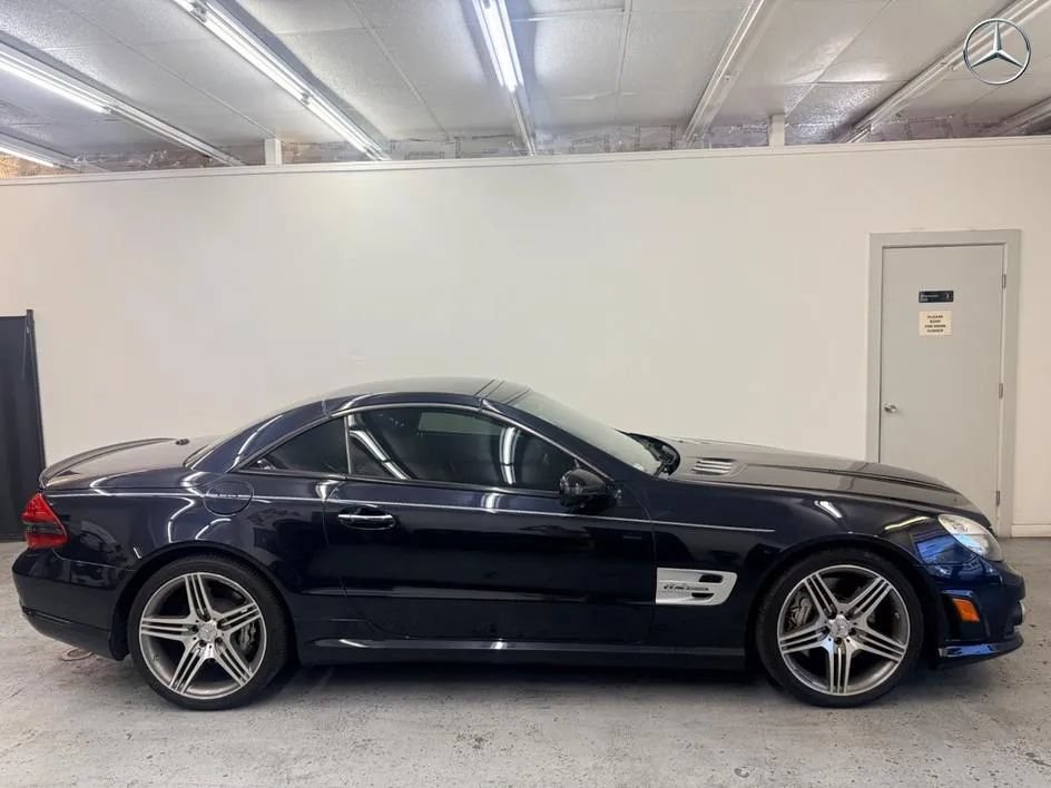 Used 2011 Mercedes-Benz SL 63 AMG image 12