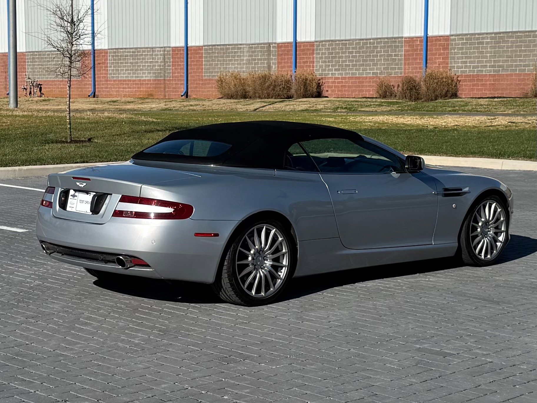 Used 2006 Aston Martin DB9 Volante image 3