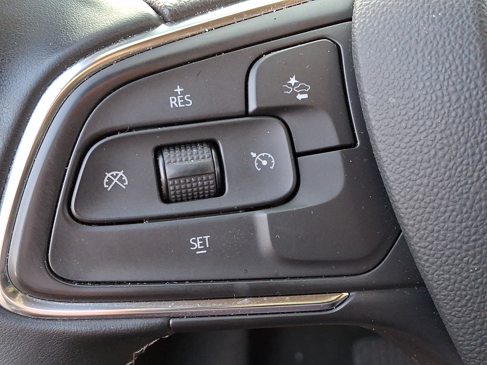 Certified 2024 Buick Encore GX Preferred FWD image 23