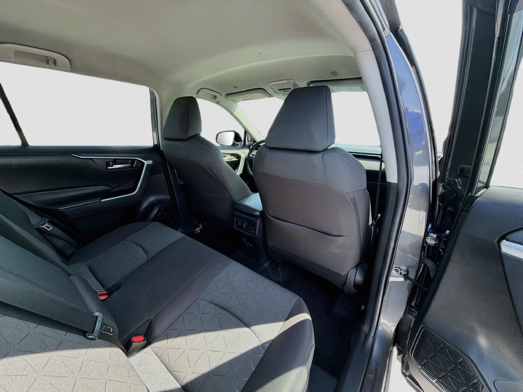 Used 2023 Toyota RAV4 XLE AWD/4WD image 29