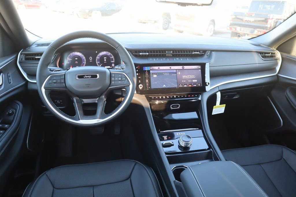 New 2026 Jeep Grand Cherokee Limited image 2