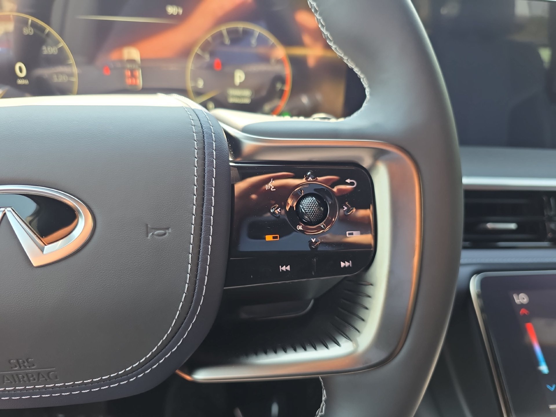 New 2027 INFINITI QX80 Sensory w/ Sport Exterior Package AWD/4WD image 18