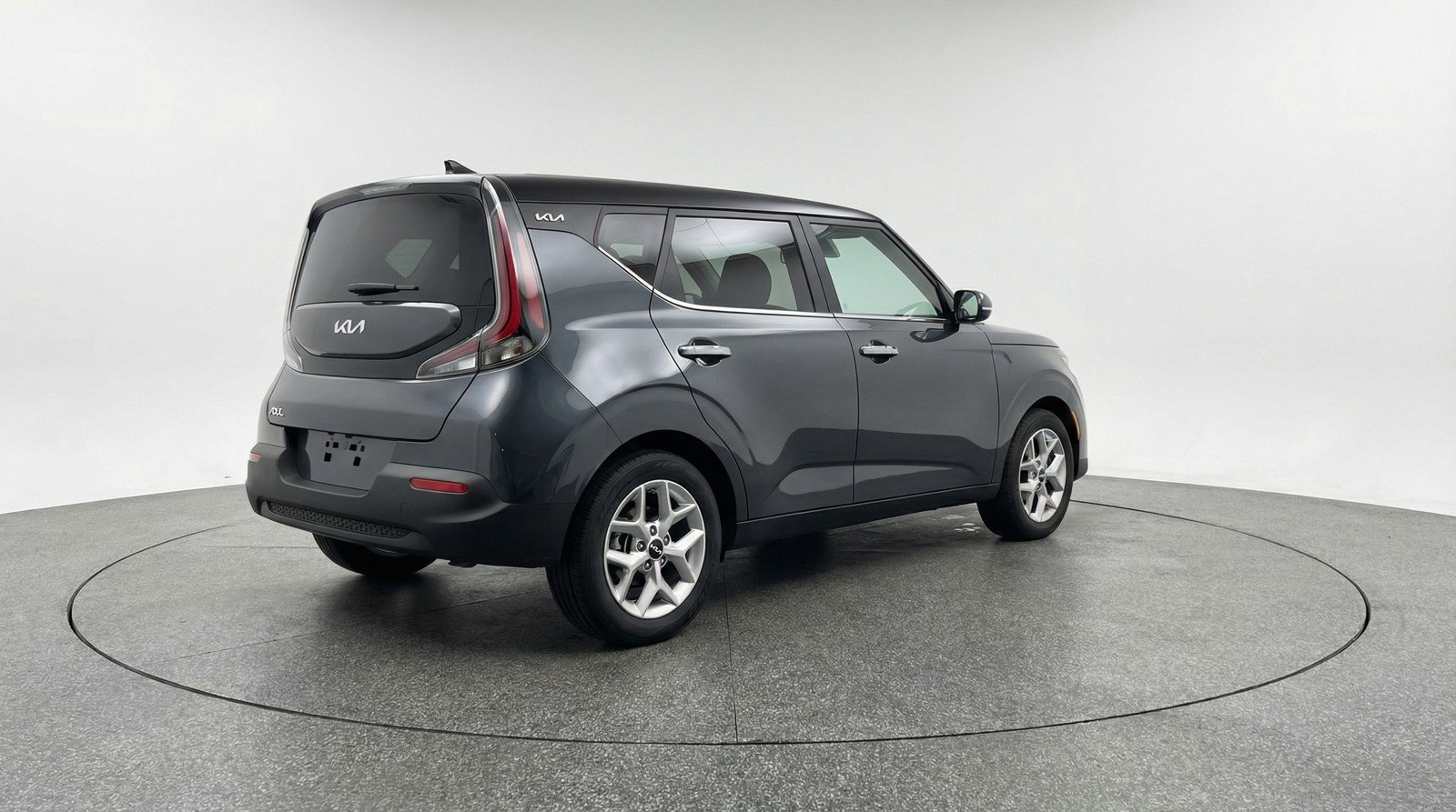 Used 2025 Kia Soul LX w/ LX Technology Package FWD image 9