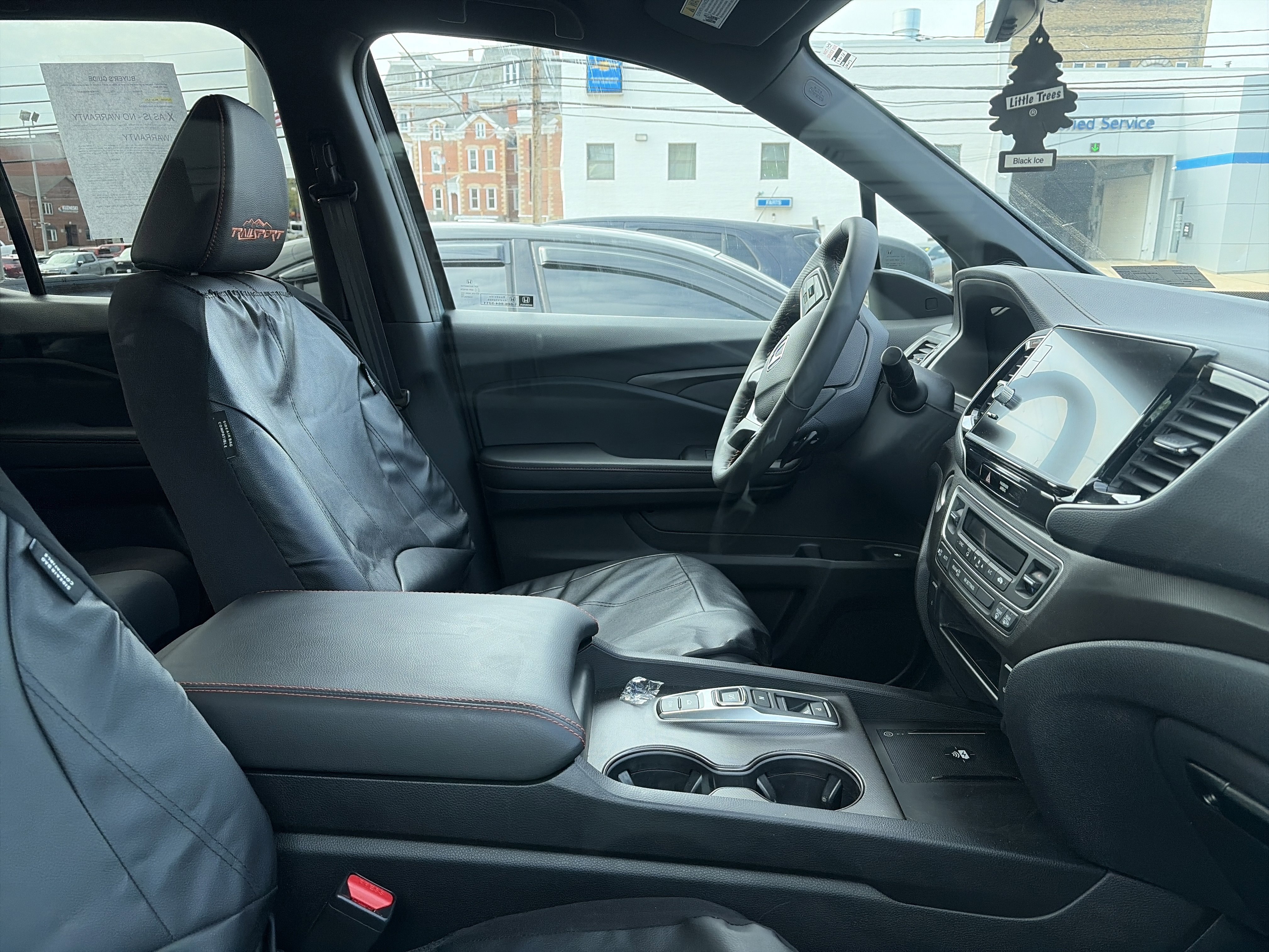 Used 2025 Honda Ridgeline TrailSport image 9
