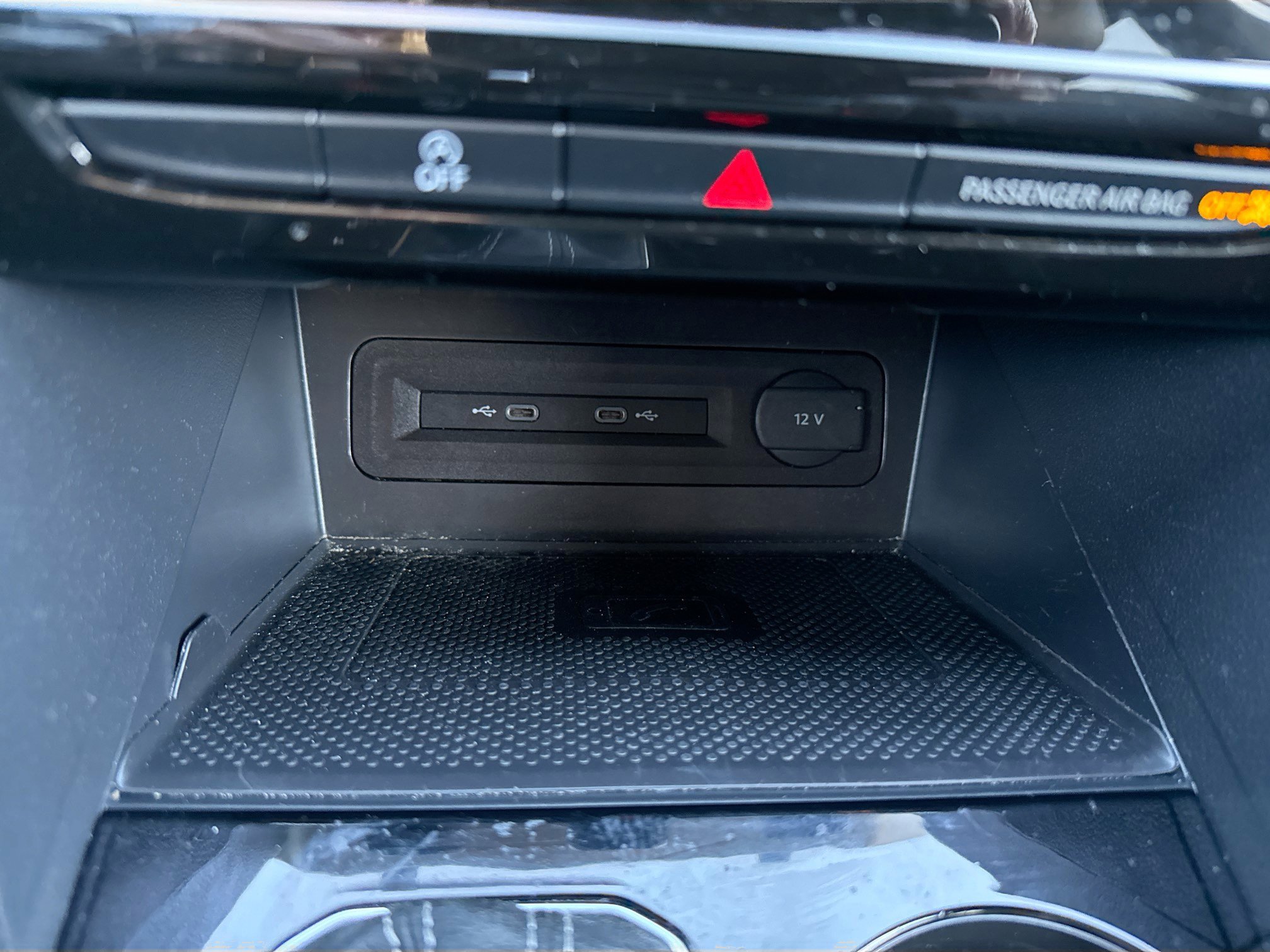 Used 2023 Volkswagen Atlas Cross Sport SEL Premium R-Line image 31