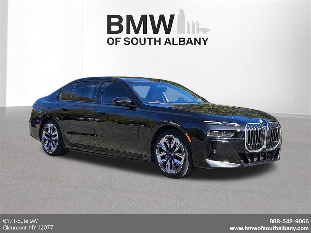 Used 2024 BMW i7 xDrive60 image 1