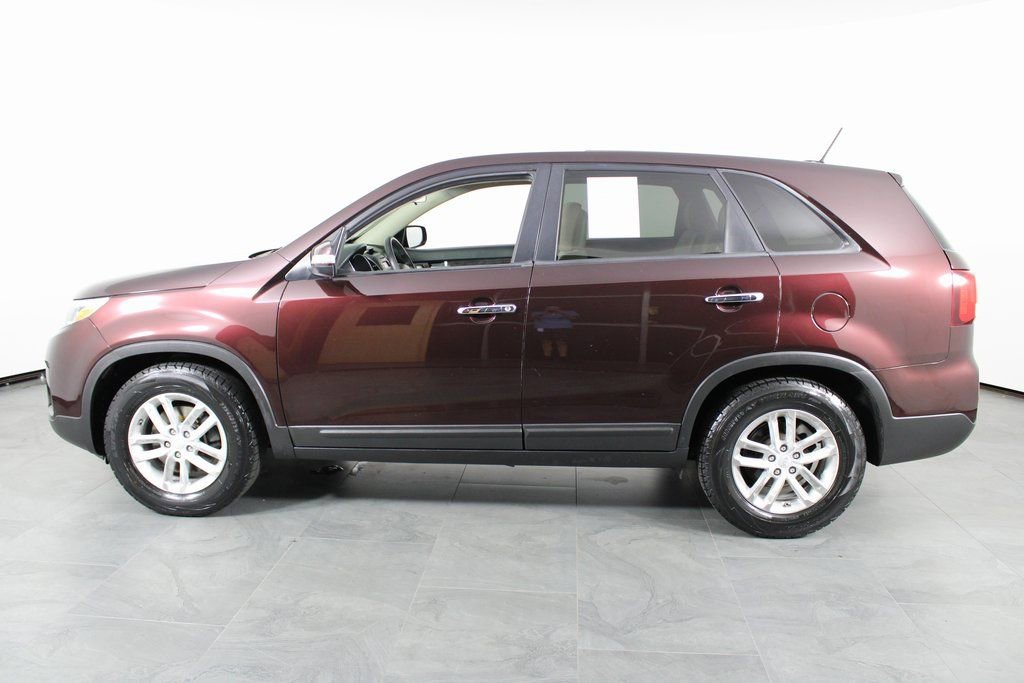 Used 2014 Kia Sorento LX image 8