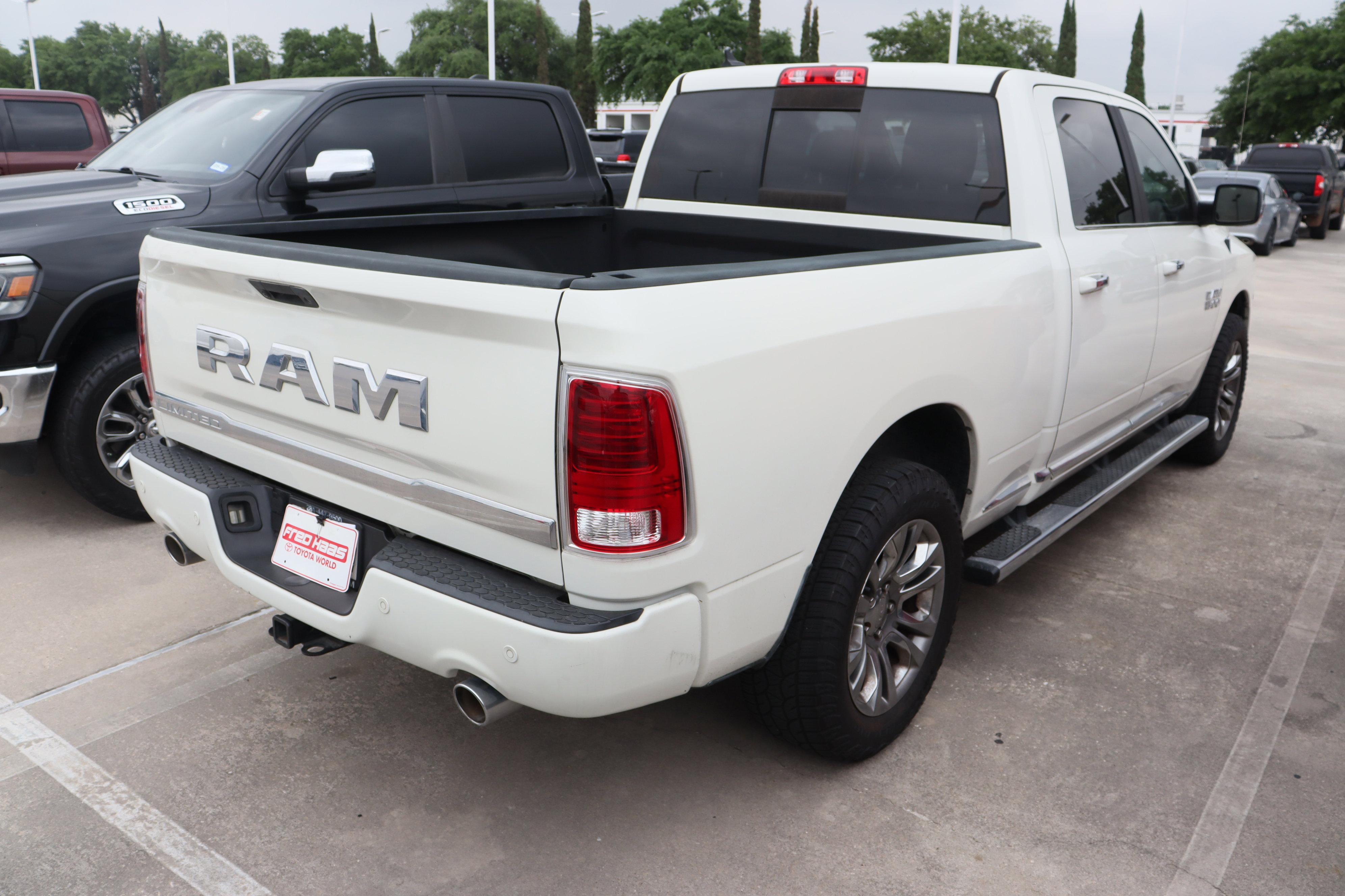 Used 2016 RAM 1500 Limited RWD image 11