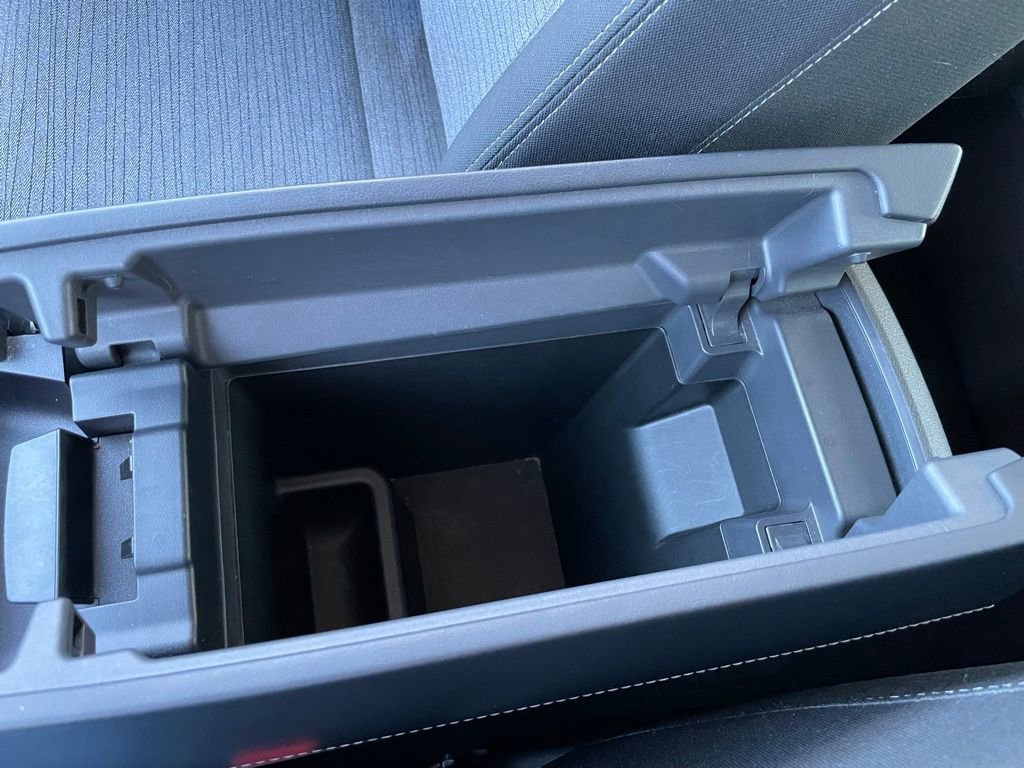 Used 2023 Nissan Rogue SV image 48