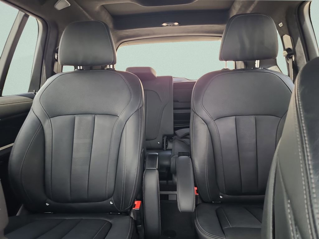 Used 2021 BMW X7 M50i w/ Dynamic Handling Package image 26