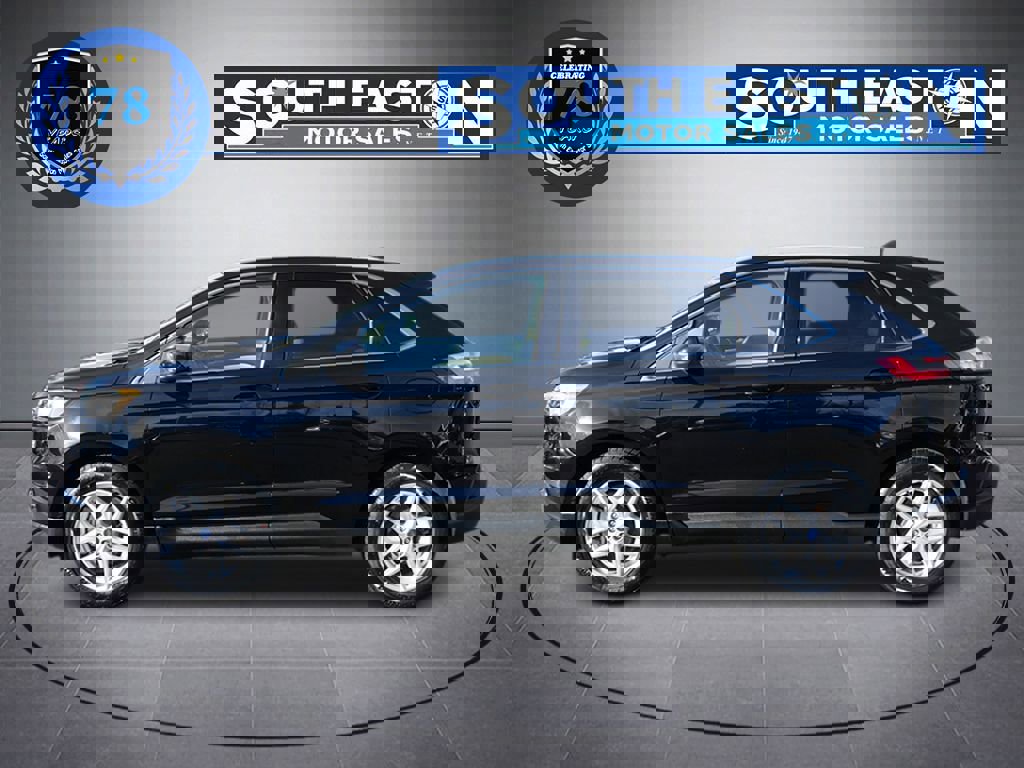Used 2021 Ford Edge SEL w/ Cargo Accessory Package image 7