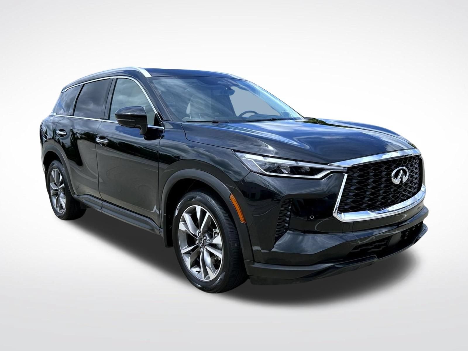 Certified 2025 INFINITI QX60 Luxe AWD/4WD image 3