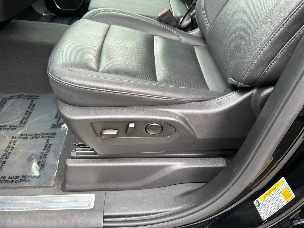 Used 2025 GMC Sierra 1500 SLT image 18