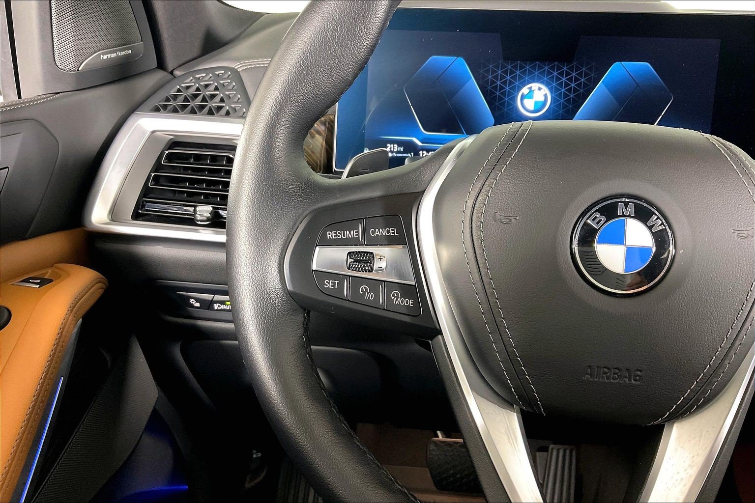 Used 2024 BMW X5 xDrive40i w/ Premium Package AWD/4WD image 16