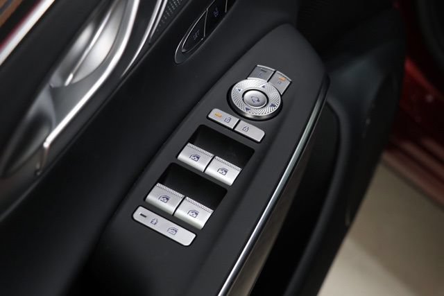 New 2026 Genesis GV70 2.5T Sport Prestige AWD/4WD image 18