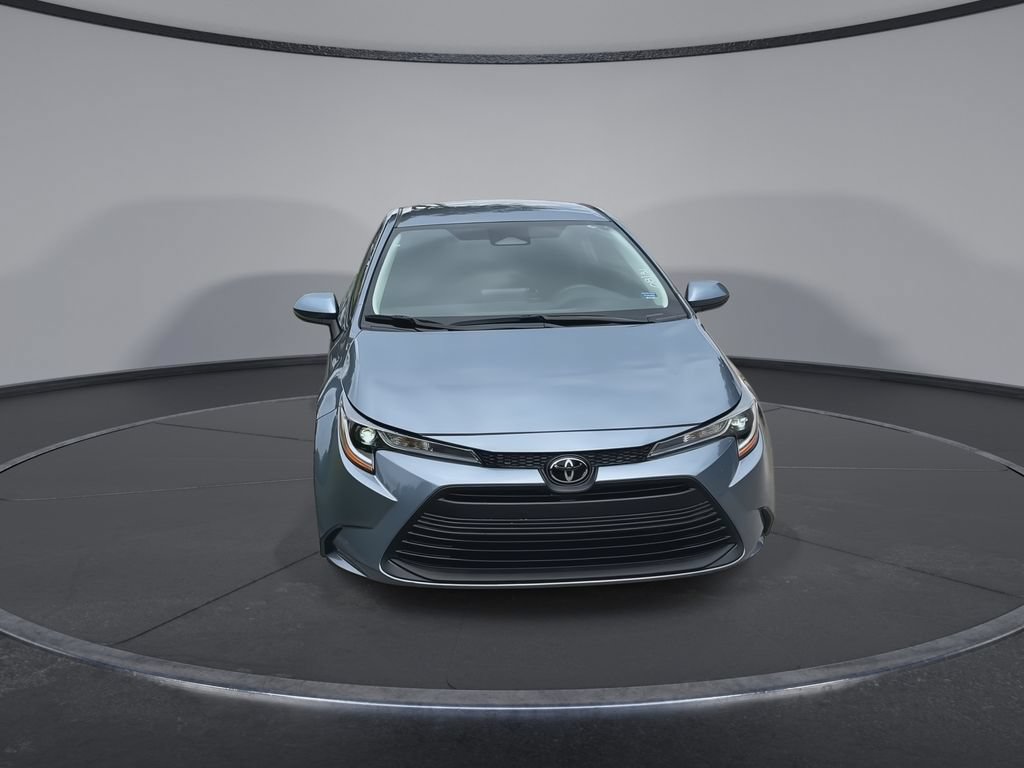 Used 2024 Toyota Corolla LE FWD image 3