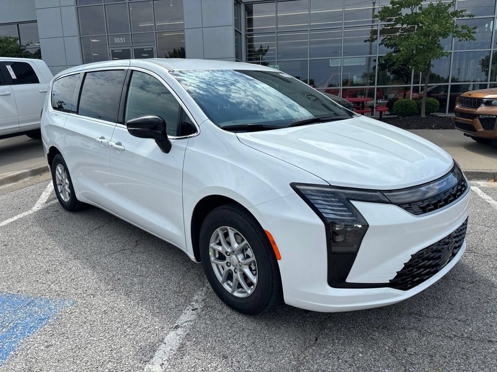 New 2027 Chrysler Pacifica Select FWD image 6