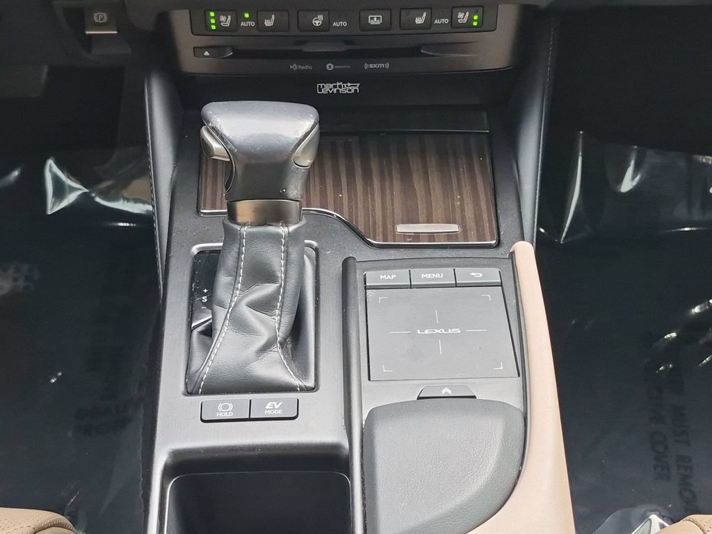 Used 2019 Lexus ES 300h Ultra Luxury FWD image 12