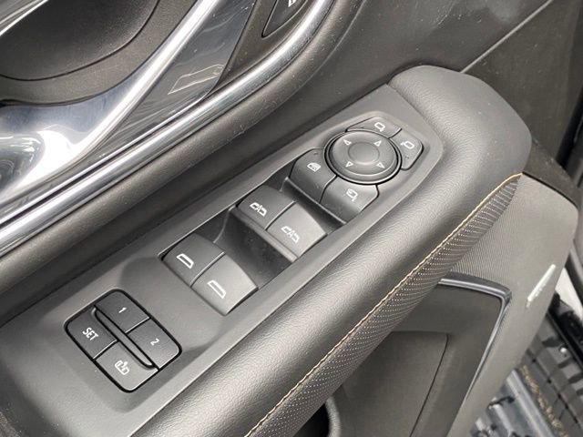 Used 2023 GMC Yukon XL AT4 w/ AT4 Premium Package image 12