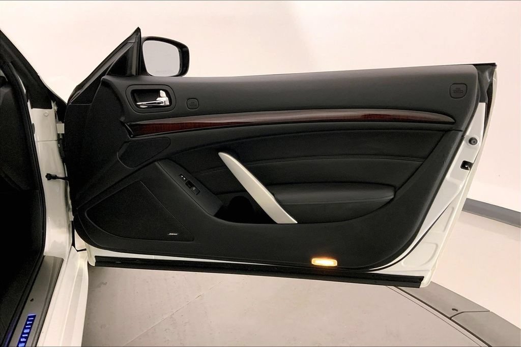 Used 2012 INFINITI G37 Convertible w/ Premium Pkg RWD image 24