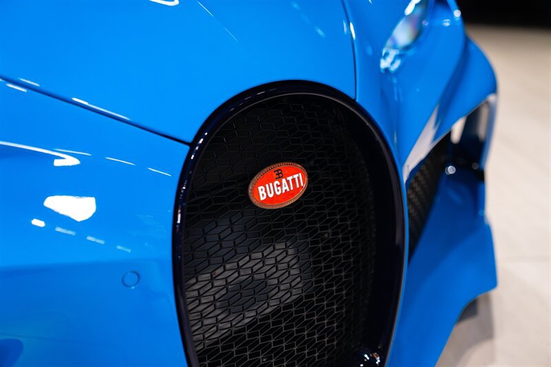 Used 2022 Bugatti Chiron Super Sport AWD/4WD image 9