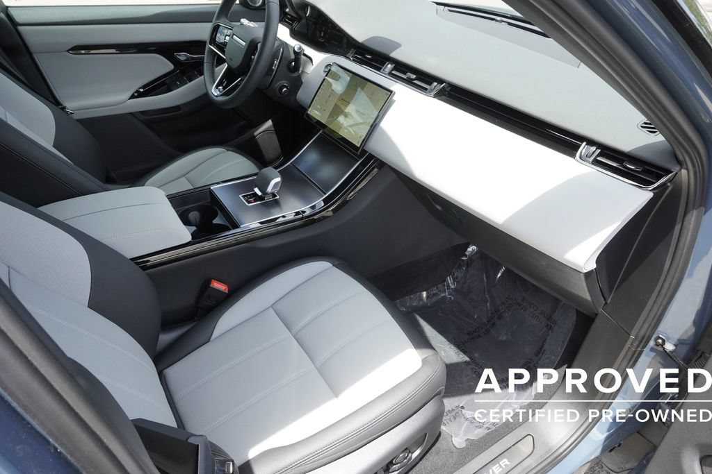 Used 2026 Land Rover Range Rover Evoque Dynamic SE AWD/4WD image 22