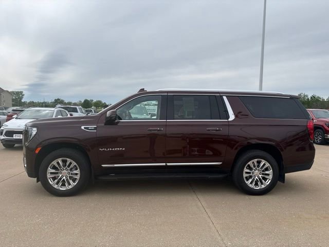 Used 2022 GMC Yukon XL SLT w/ SLT Premium Package AWD/4WD image 6