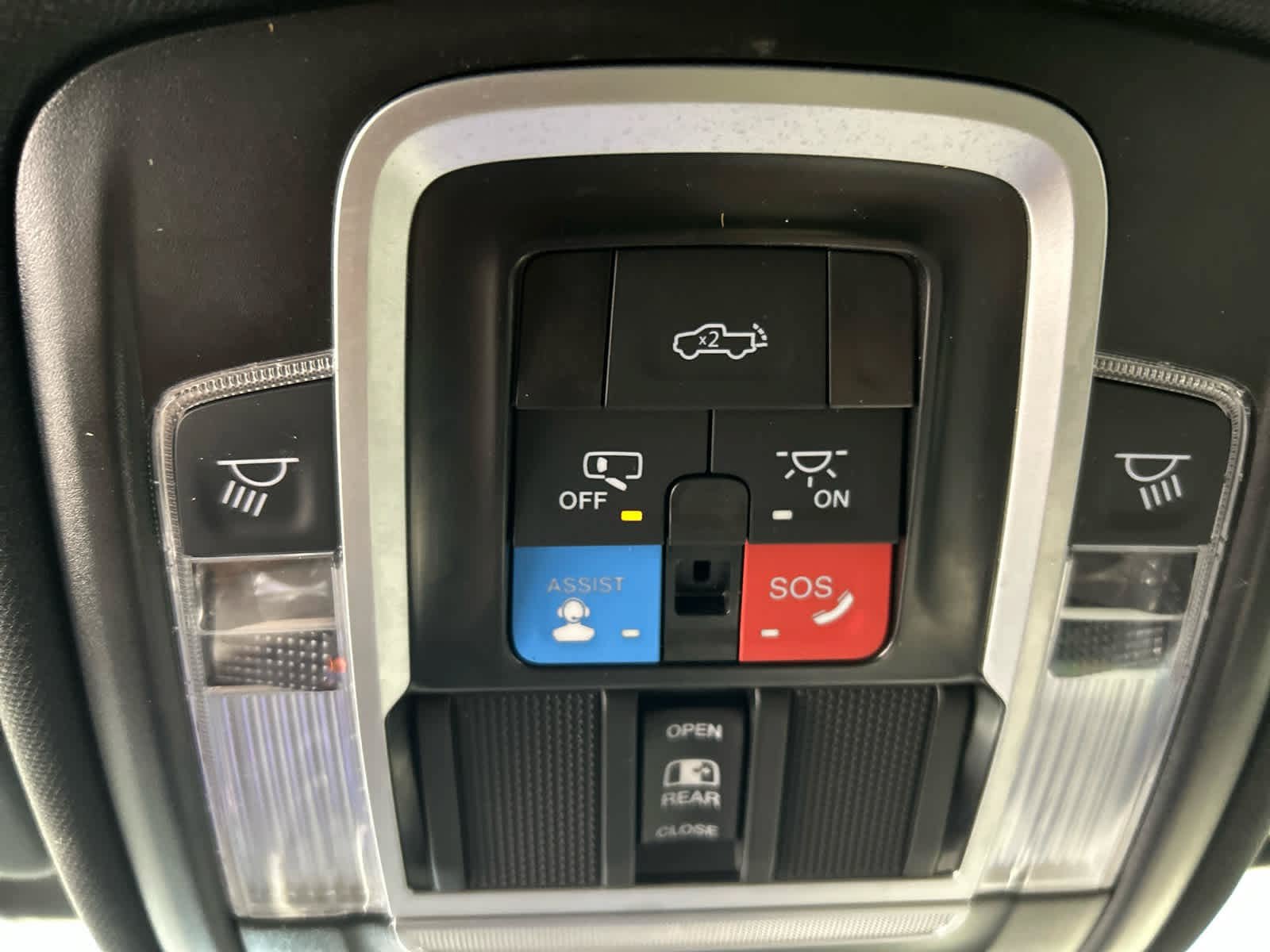 Used 2025 RAM 1500 Big Horn AWD/4WD image 6