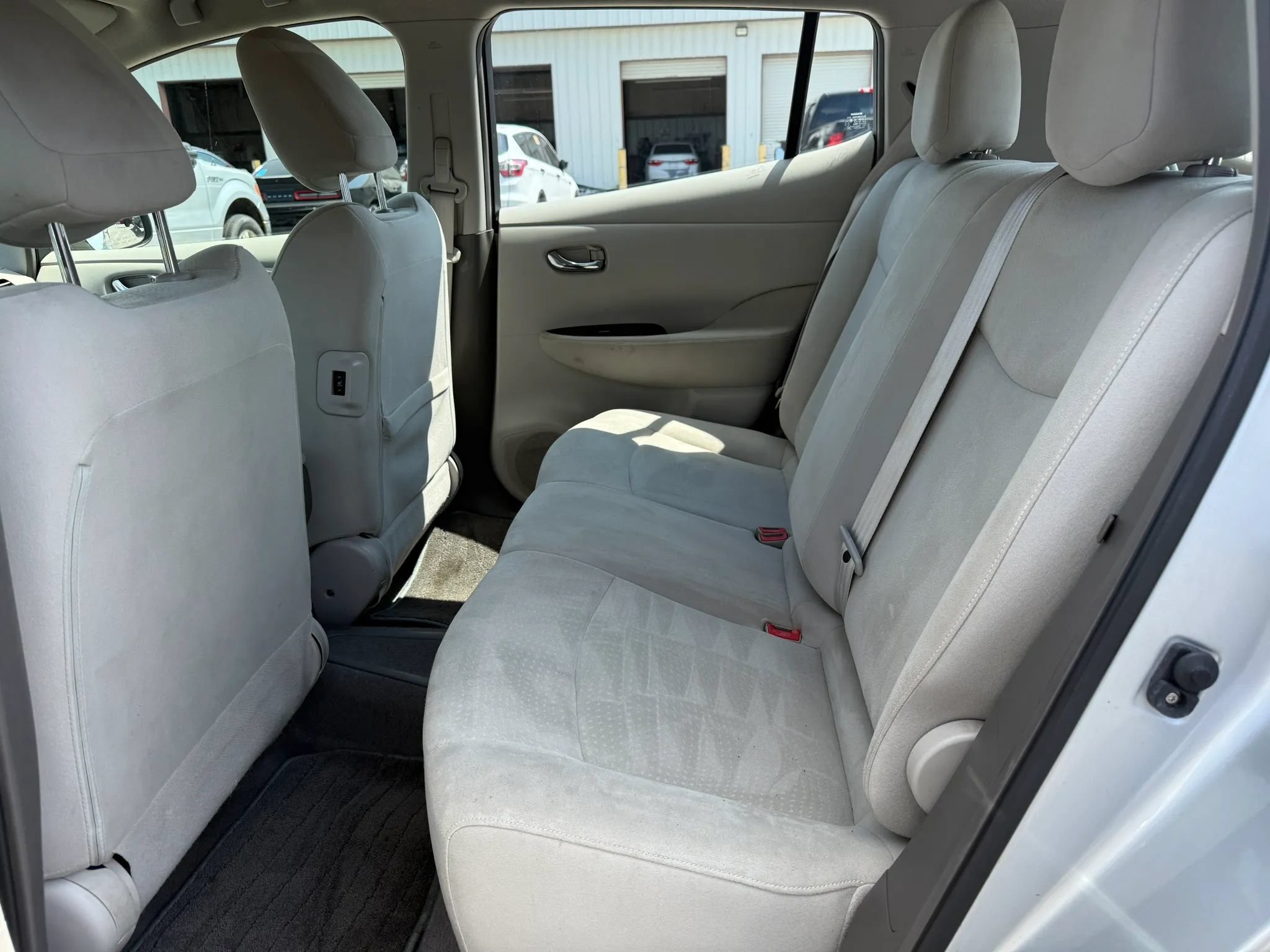 Used 2012 Nissan Leaf SL w/ Recycling/Organizational Pkg FWD image 21