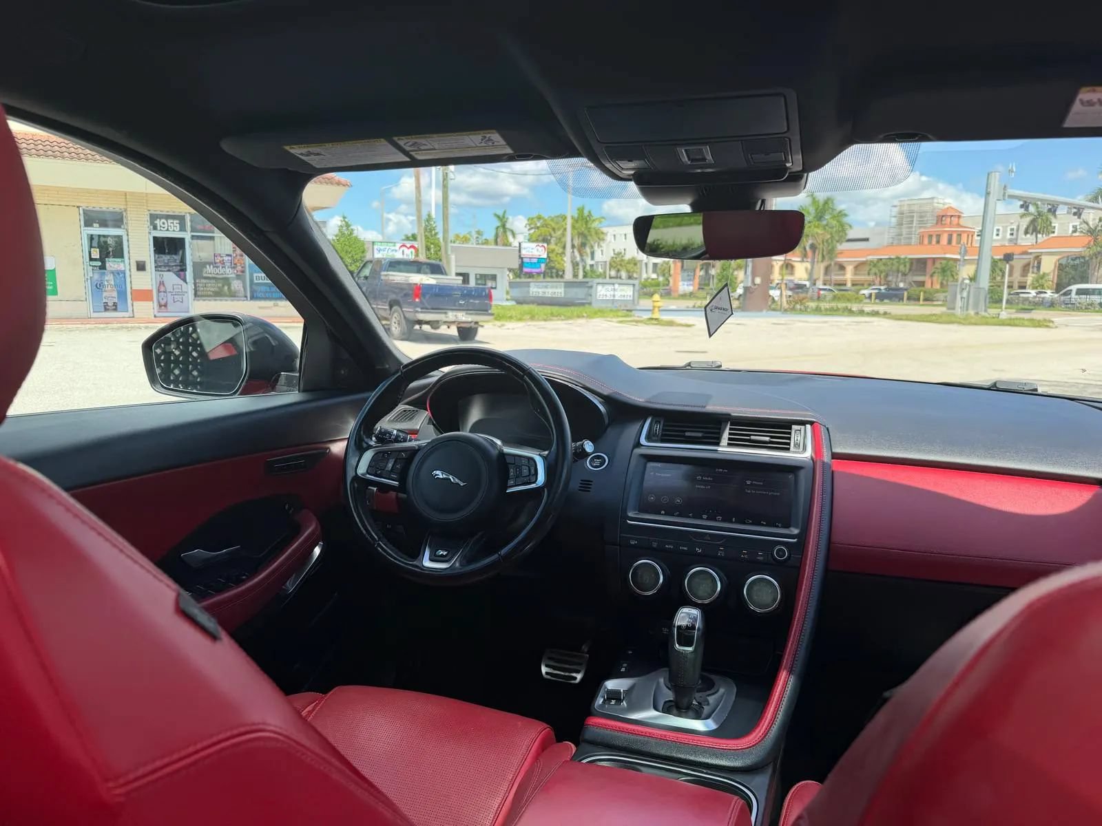 Used 2019 Jaguar E-PACE R-Dynamic HSE AWD/4WD image 39