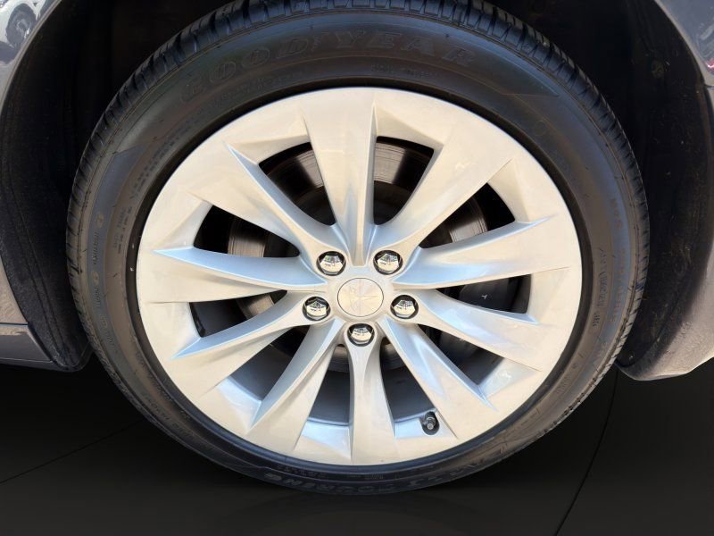 Used 2019 Tesla Model S Long Range AWD/4WD image 22