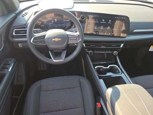 New 2026 Chevrolet Traverse LT w/ LPO, Floor Liner Package image 3