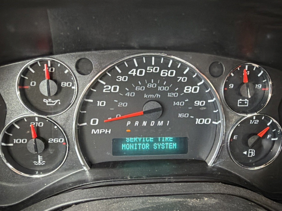 Used 2017 GMC Savana 2500 RWD image 6