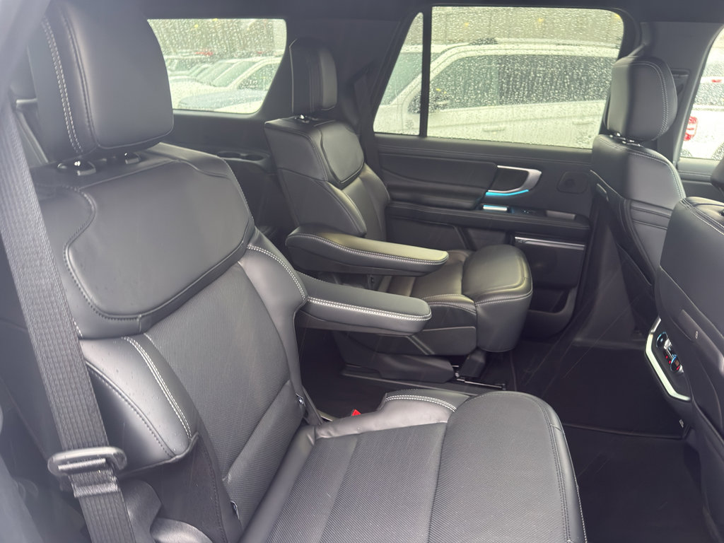 New 2025 Ford Expedition Platinum w/ Stealth Performance Package image 14