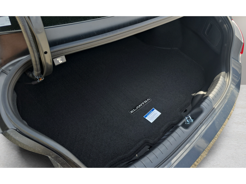 New 2026 Hyundai Elantra Sport FWD image 30