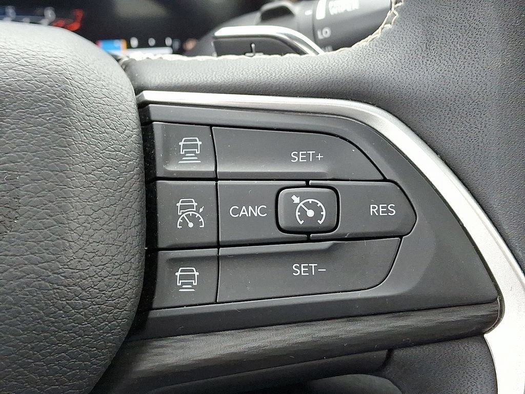 Certified 2023 Jeep Grand Cherokee Altitude AWD/4WD image 24