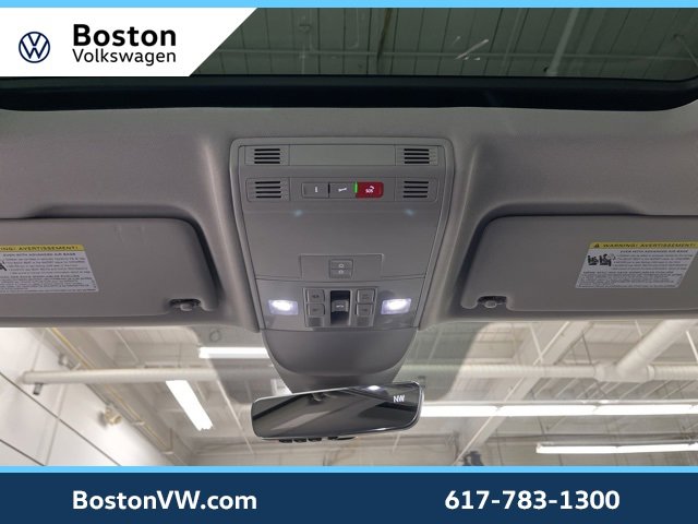 Used 2025 Volkswagen Taos SEL w/ Black Wheel Plus Package image 18