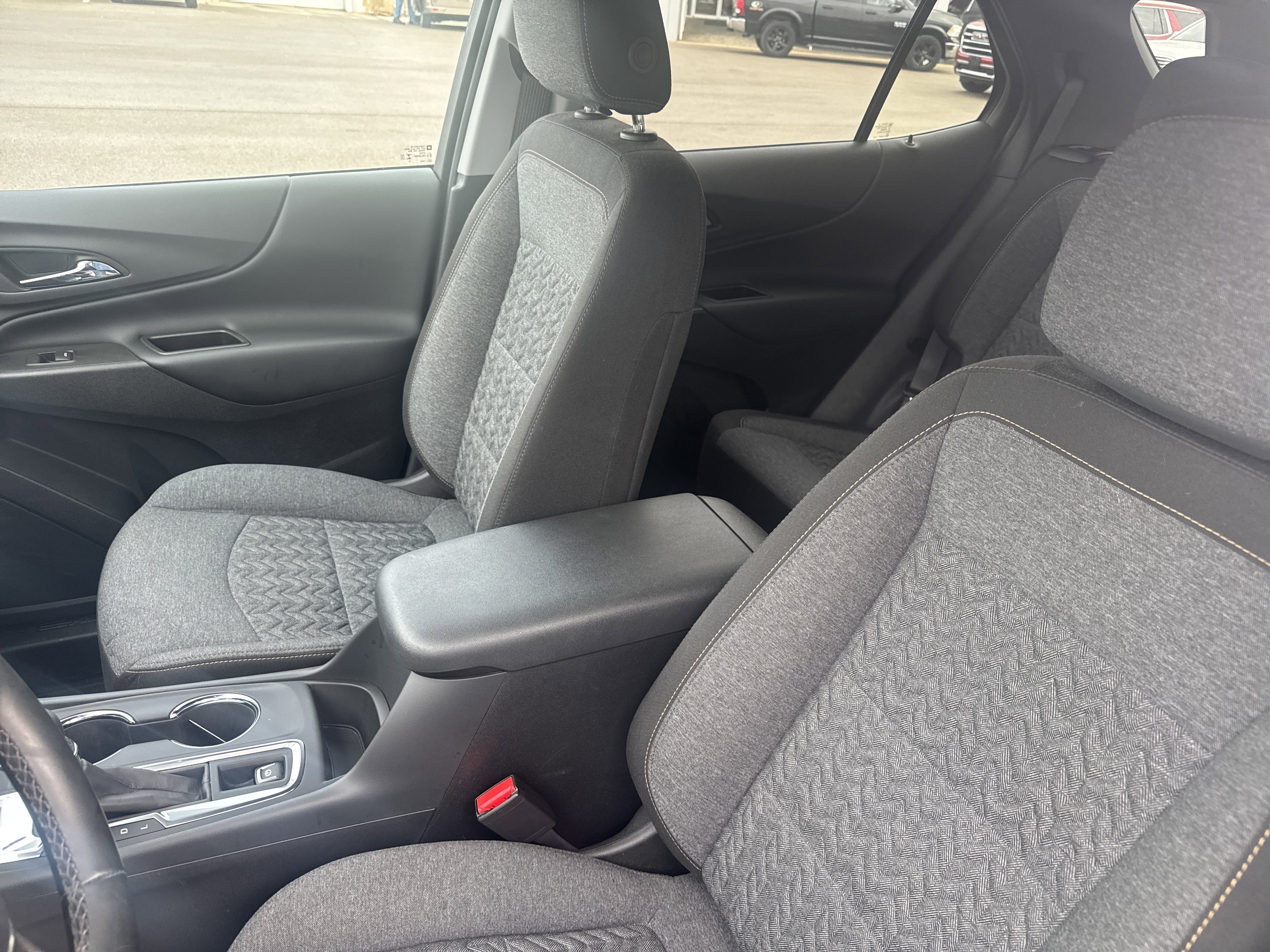 Used 2024 Chevrolet Equinox LT image 10