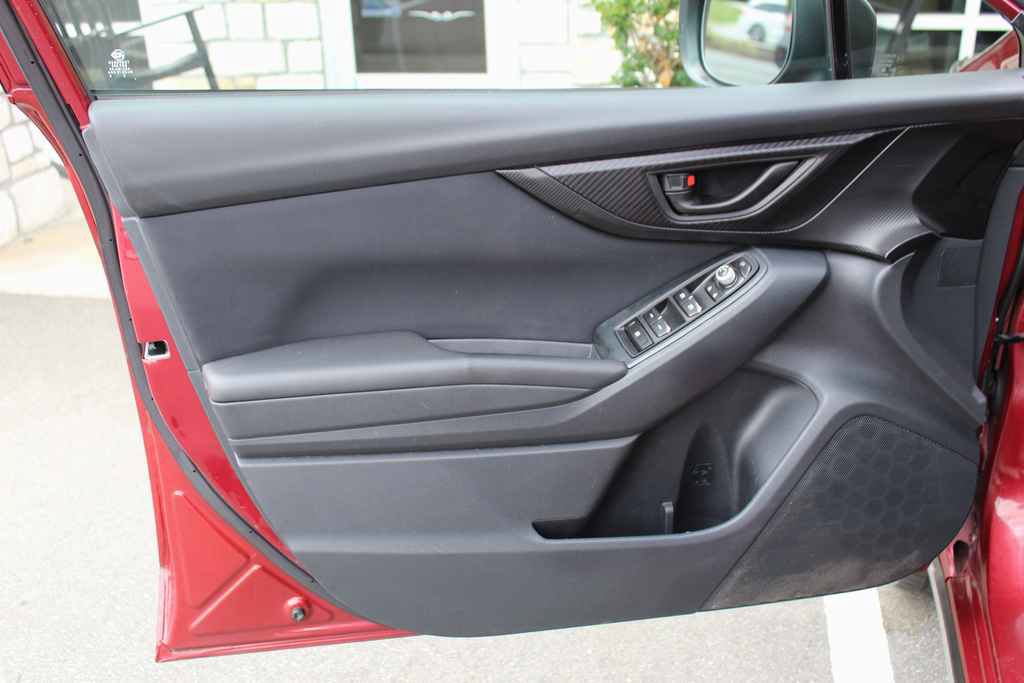 Used 2018 Subaru Crosstrek 2.0i AWD/4WD image 12