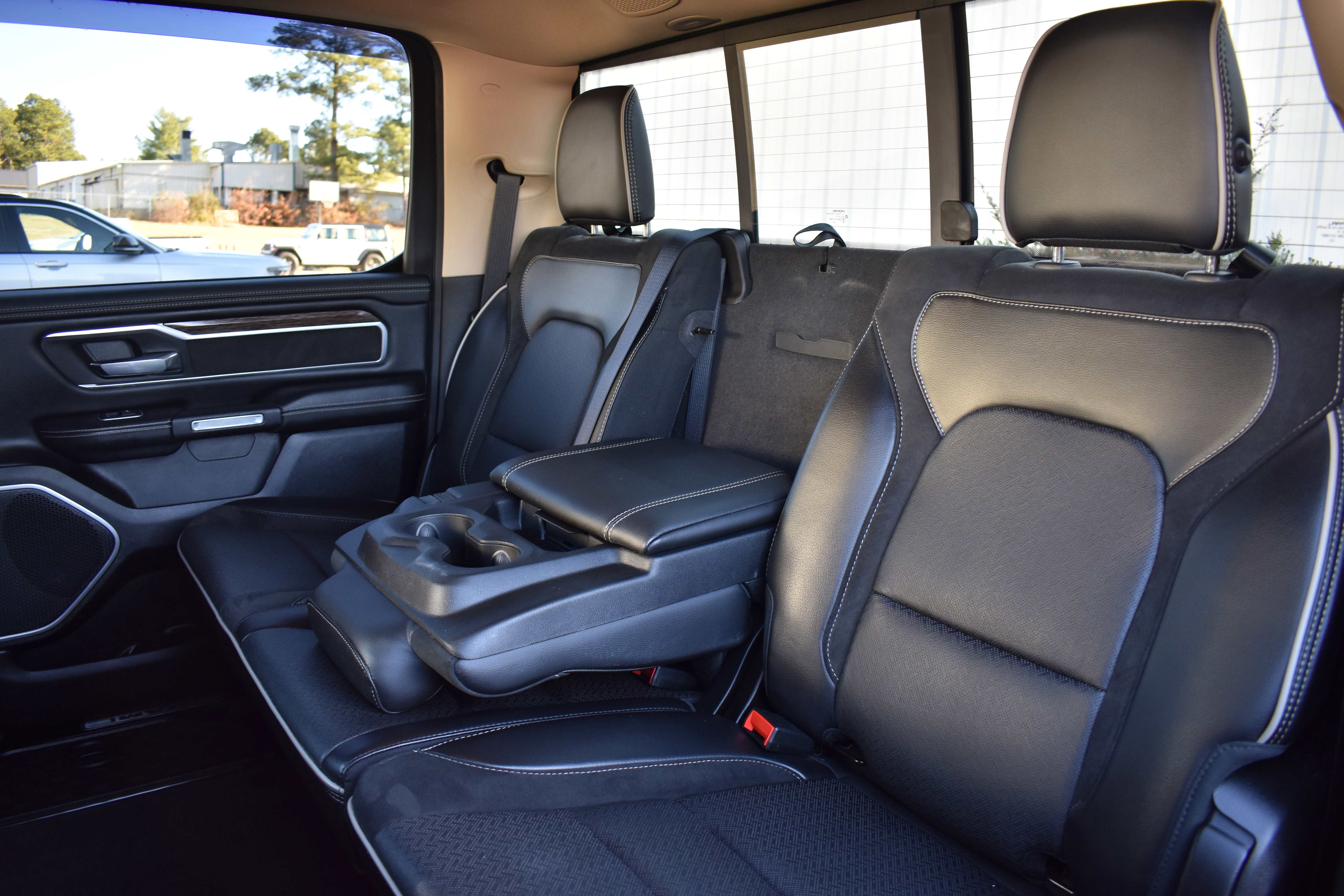 Used 2020 RAM 1500 Laramie image 32