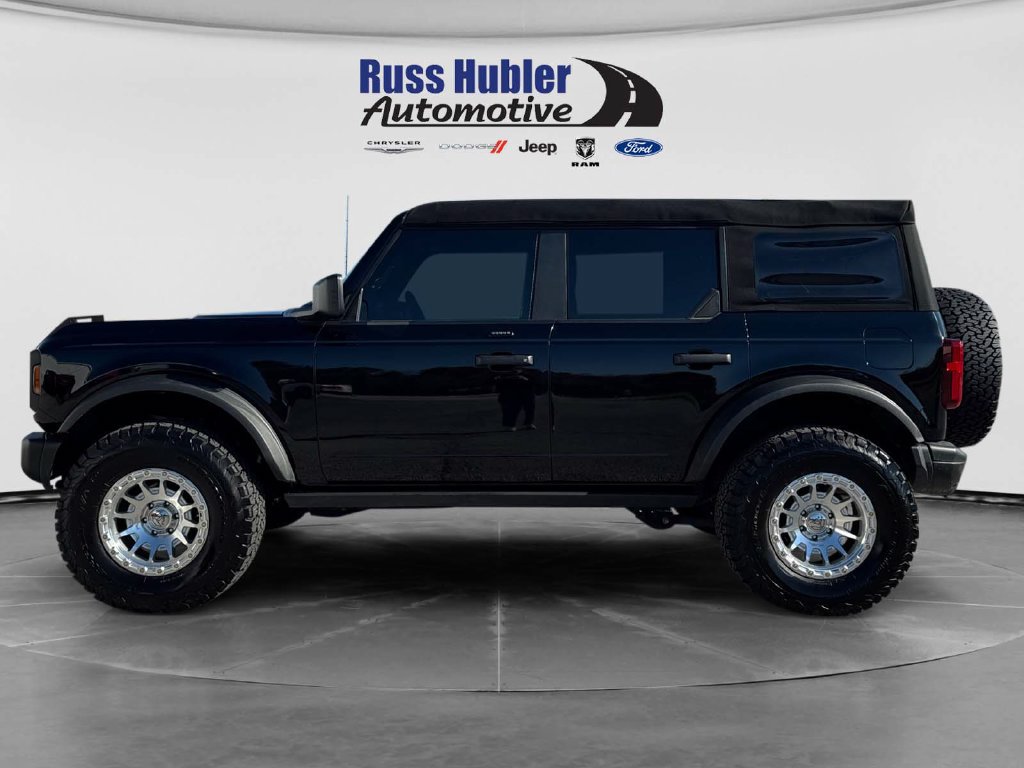 Used 2023 Ford Bronco Black Diamond w/ Sasquatch Package AWD/4WD image 2