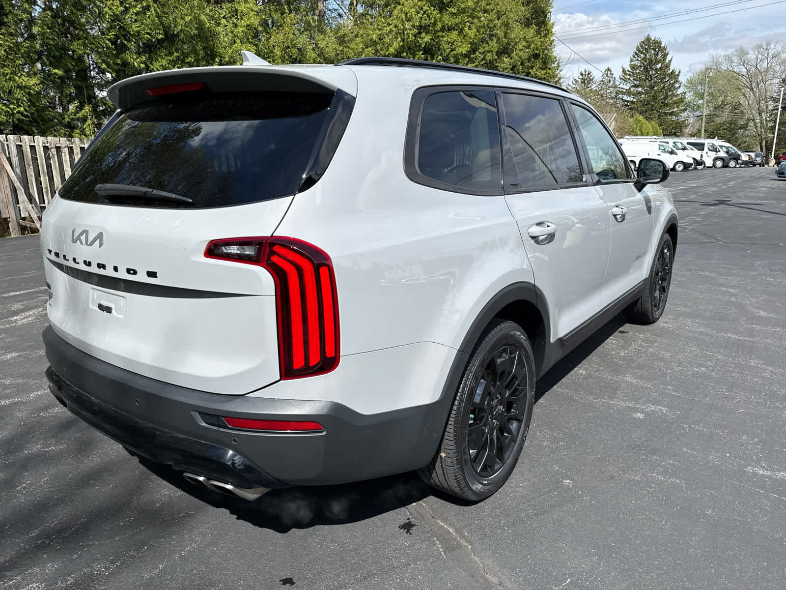 Used 2022 Kia Telluride SX w/ SX Prestige Package AWD/4WD image 3