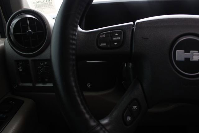 Used 2004 HUMMER H2 w/ Preferred Equipment Group image 13
