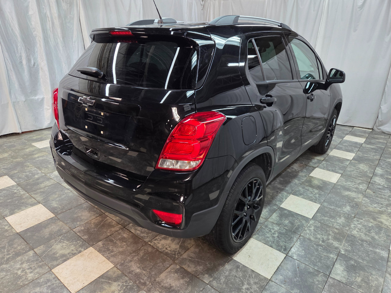 Used 2021 Chevrolet Trax LT w/ Premium Seat Package image 11