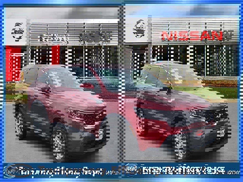 Used 2023 Kia Sorento LX image 1