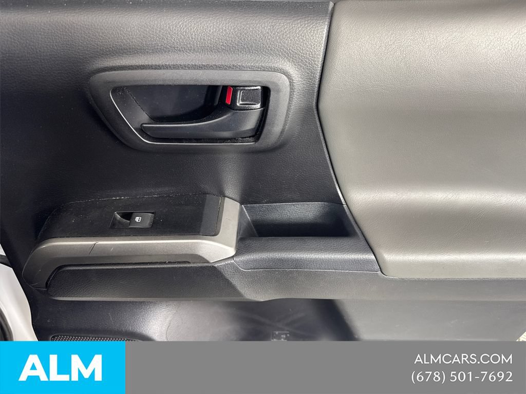 Used 2019 Toyota Tacoma SR5 RWD image 19